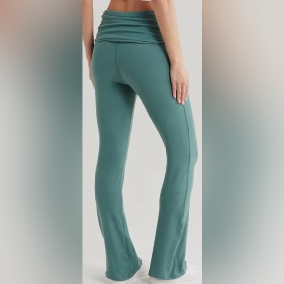 Free People Movement Aced it Flare Leggings, M, NWT - Picture 2 of 10